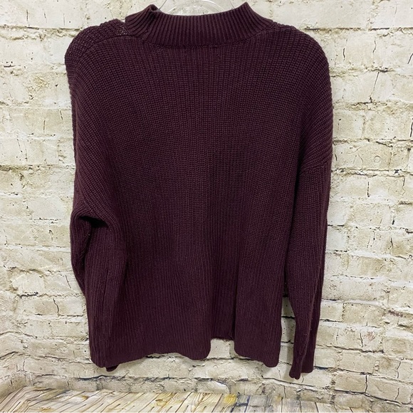 Forever 21 Purple Ribbed Choker V Neck Sweater - Picture 3 of 4